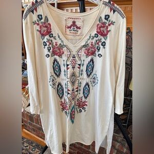Johnny Was Embroidered Tunic - Cream, Red, Blue, Size L, pit to pit is 22”.